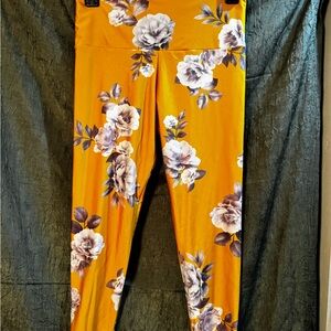 Onzie Yellow and White Activewear